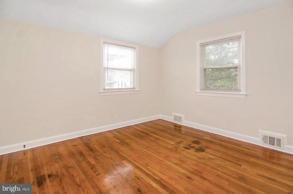 11706 Georgia Avenue - Photo 17