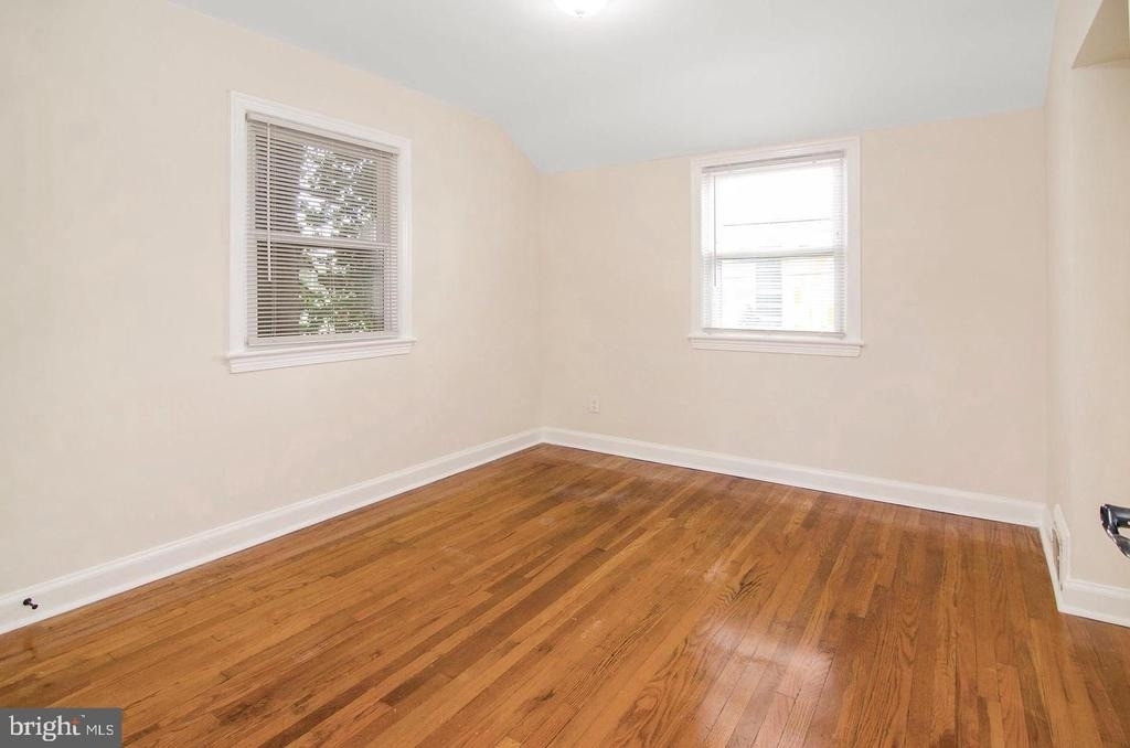 11706 Georgia Avenue - Photo 15