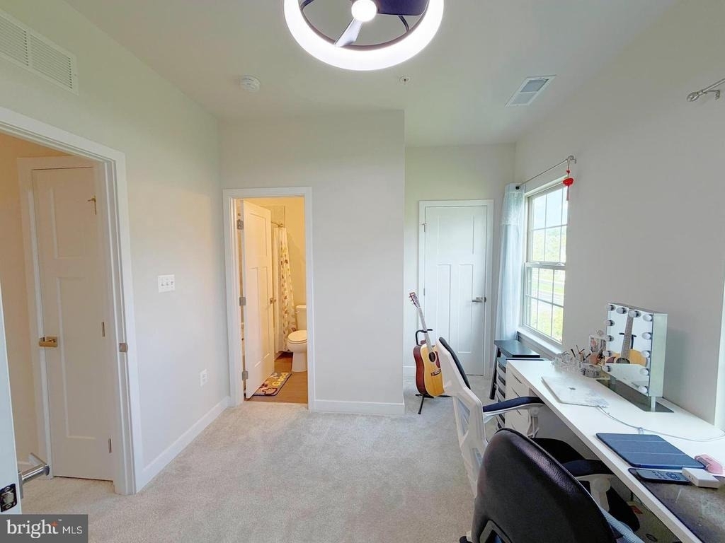 19536 Montgomery Village Avenue - Photo 37