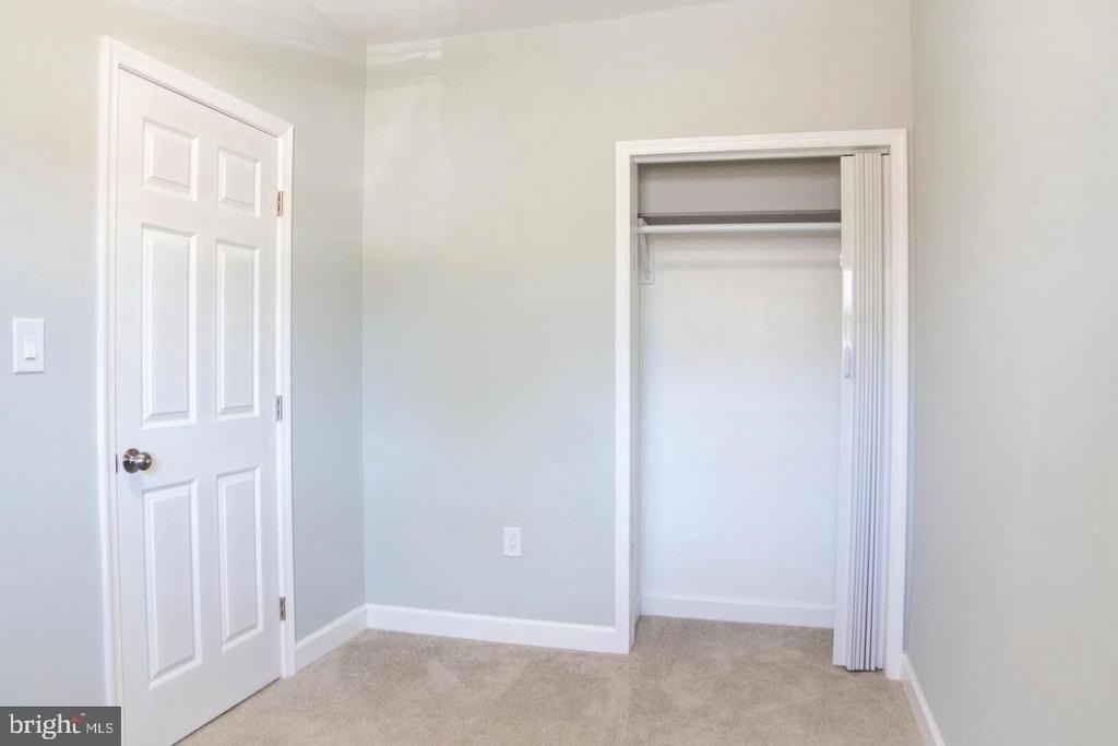 1009 Main Street - Photo 11