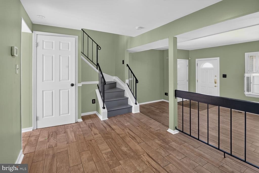 5367 King Arthur Circle - Photo 5