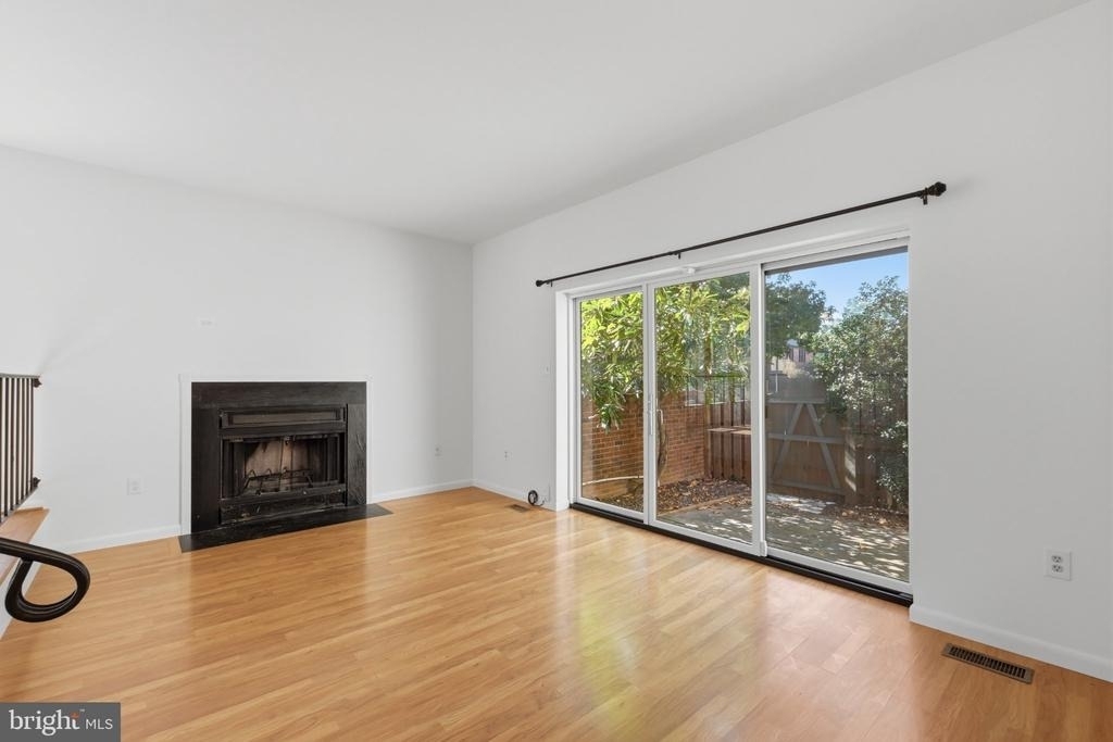 521 Brummel Court Nw - Photo 12