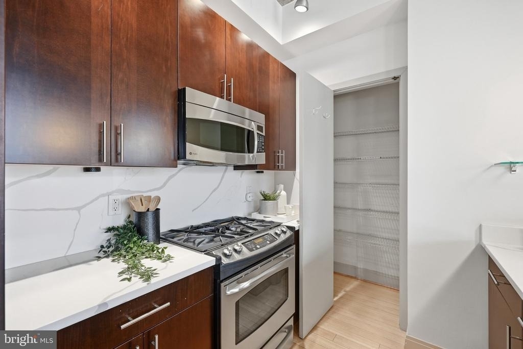 929 Florida Avenue Nw - Photo 11
