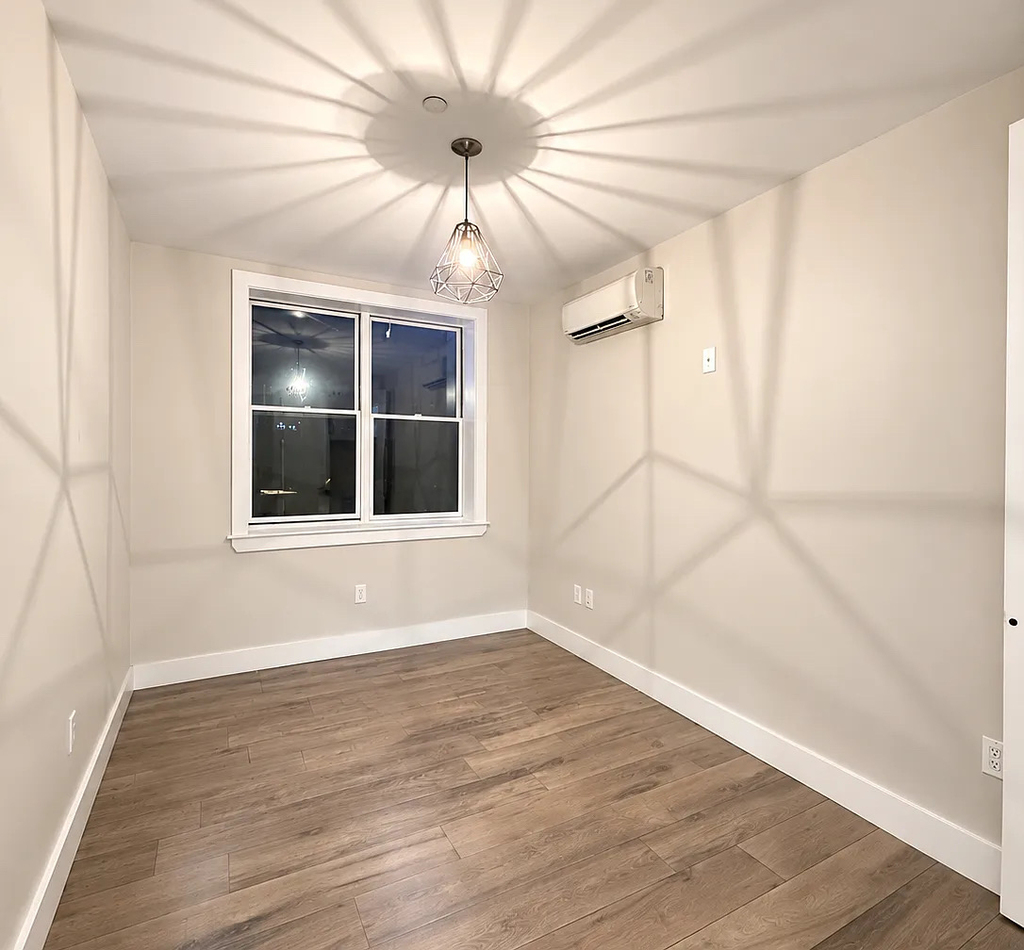 150 Martense Street - Photo 3
