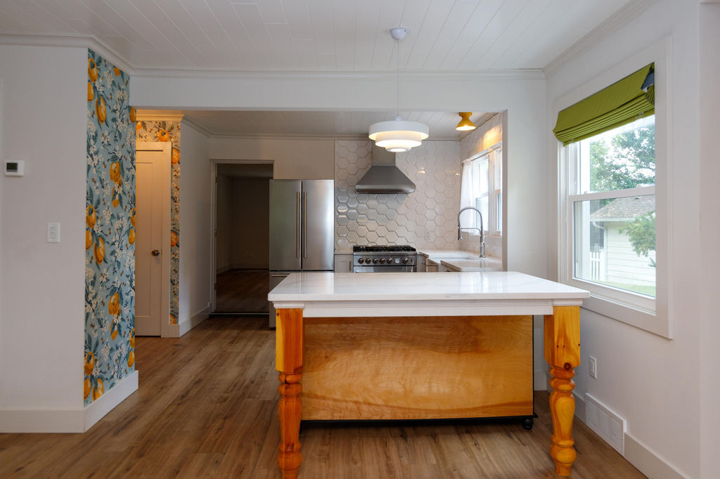 2323 Yost Boulevard - Photo 6