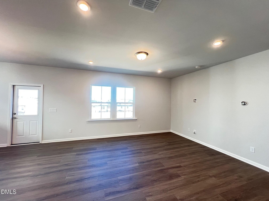 1312 Hollyview Avenue - Photo 5