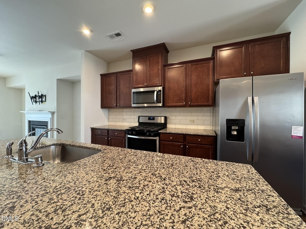 1046 Salt Glaze Lane - Photo 8