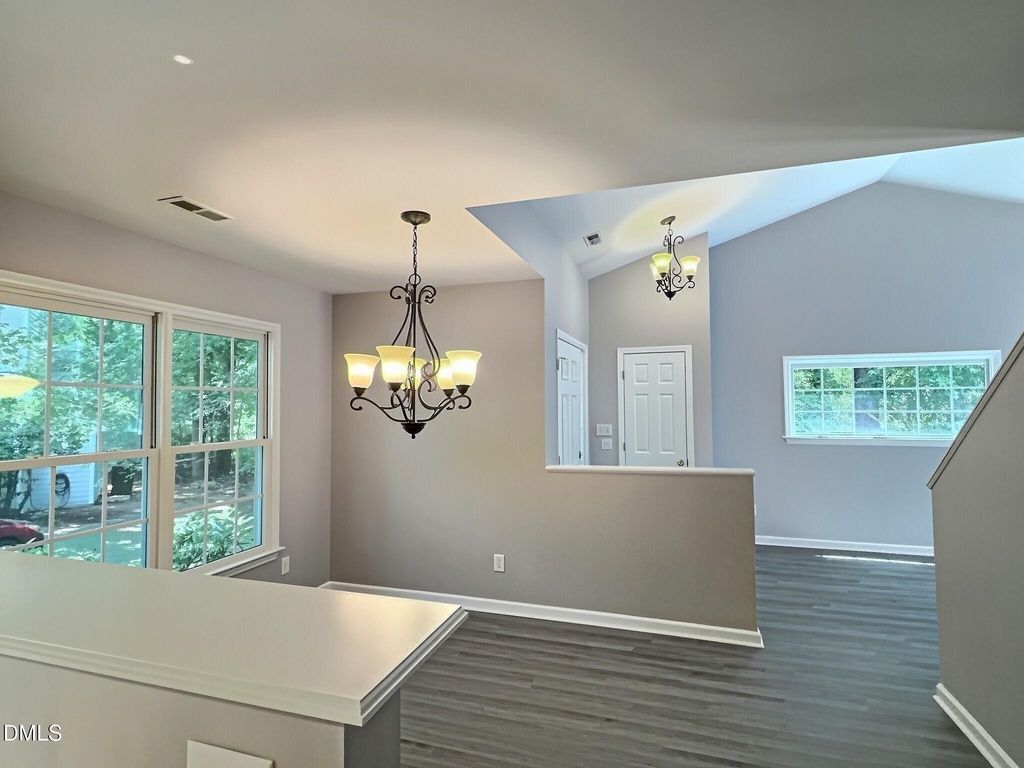109 Weatherhill Point - Photo 3