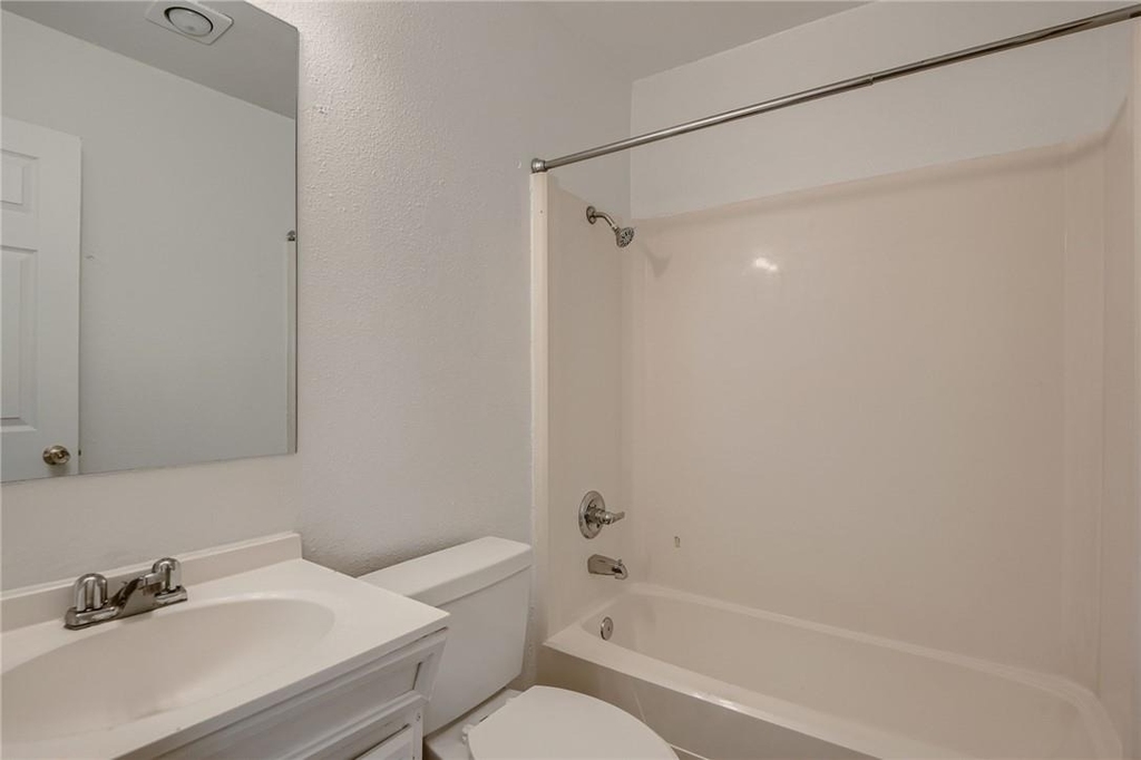 905 Chisholm Cv - Photo 11