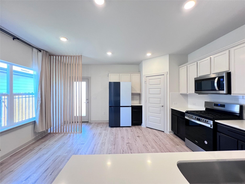 2108 Daleside Ln - Photo 4