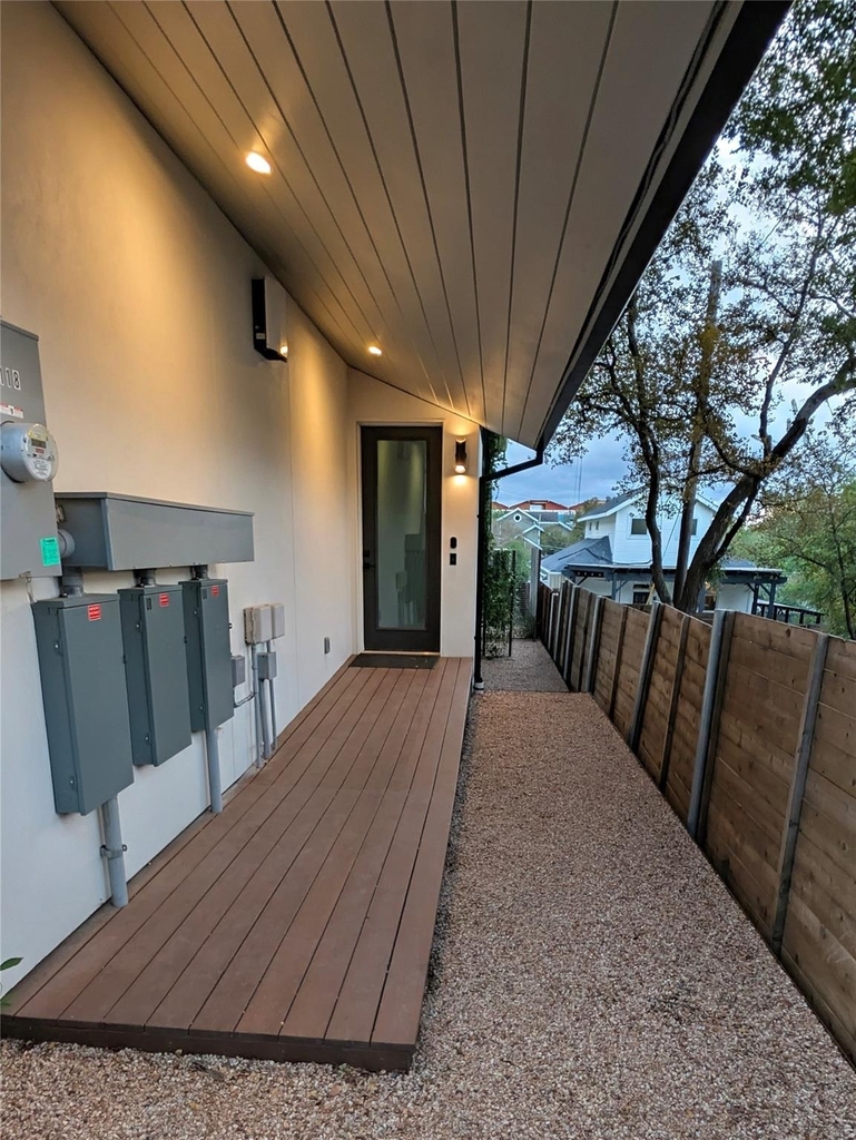 1118 W 7th St - Photo 21