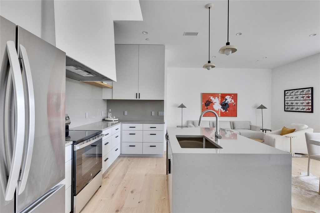 1118 W 7th St - Photo 17