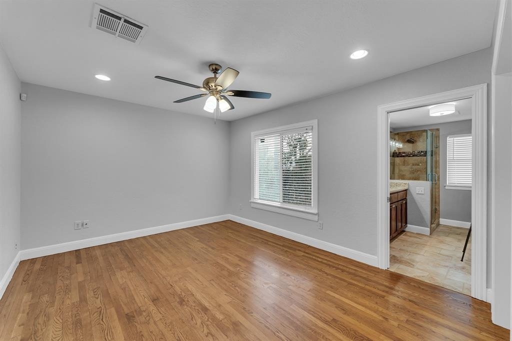 202 E 18th St - Photo 7