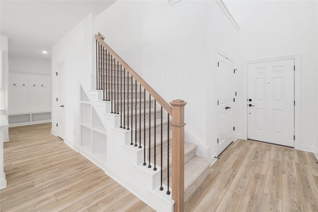 825 Olinda Way - Photo 8