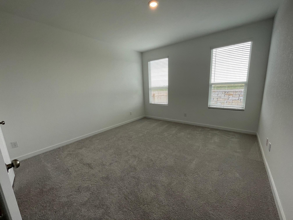 441 Sormonne Loop - Photo 4