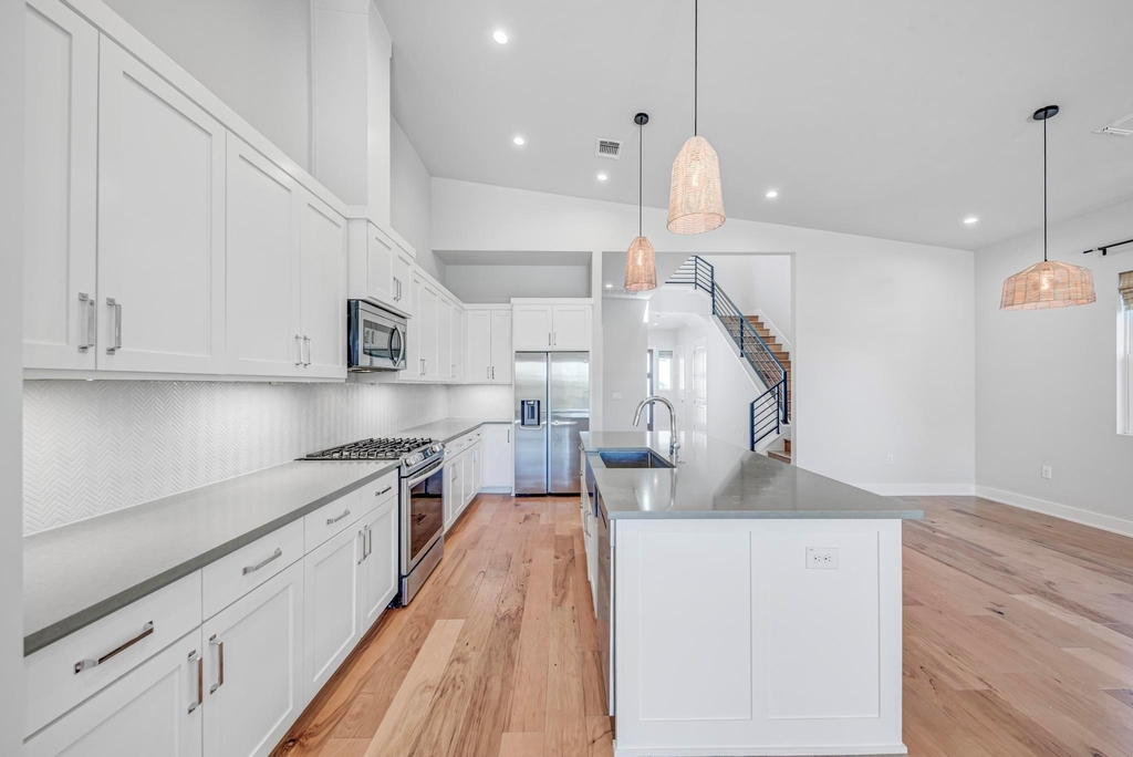 6401 Keegans Dr - Photo 9