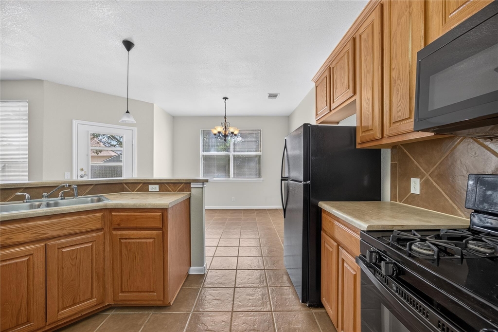 720 Kingston Lacy Blvd - Photo 18