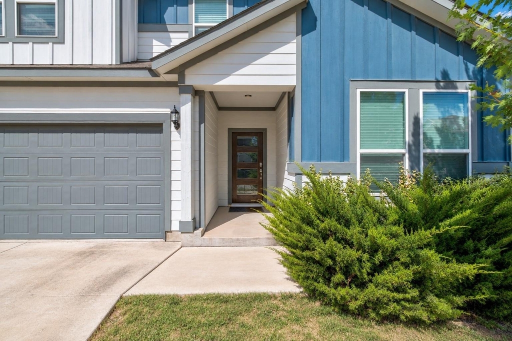 11920 Saddle Rock Dr - Photo 1