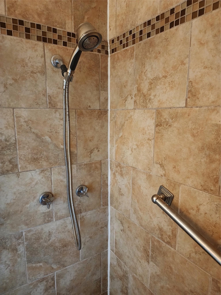 2600 Penny Ln - Photo 6