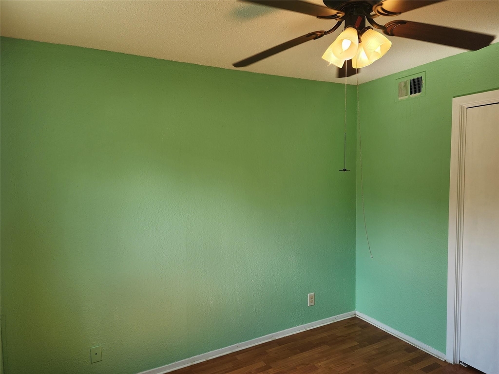 2600 Penny Ln - Photo 9