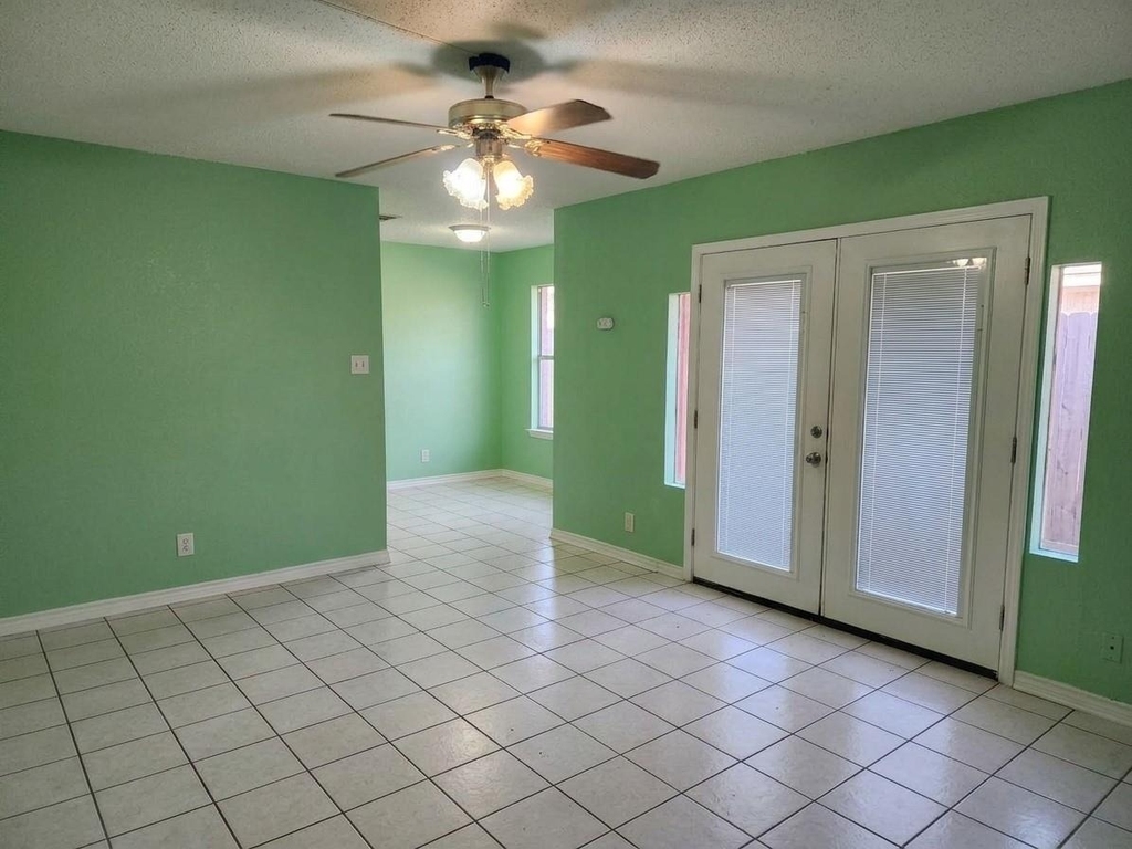 2600 Penny Ln - Photo 0