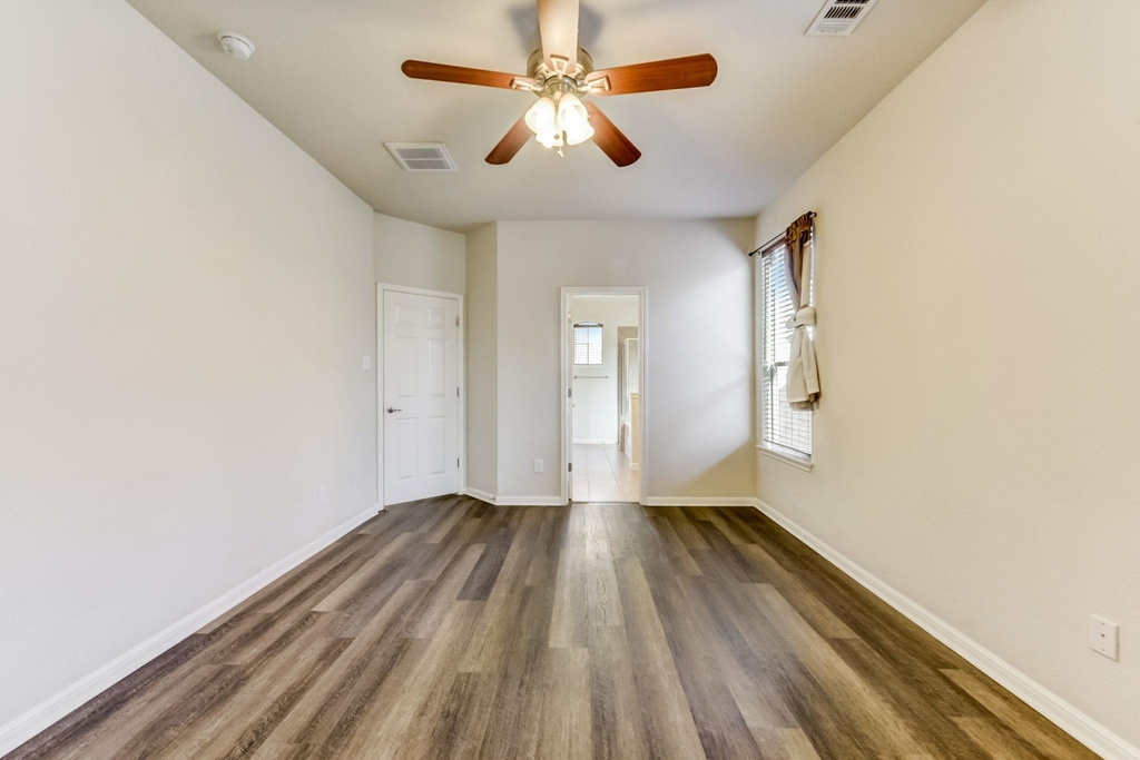 11400 W Parmer Ln - Photo 16