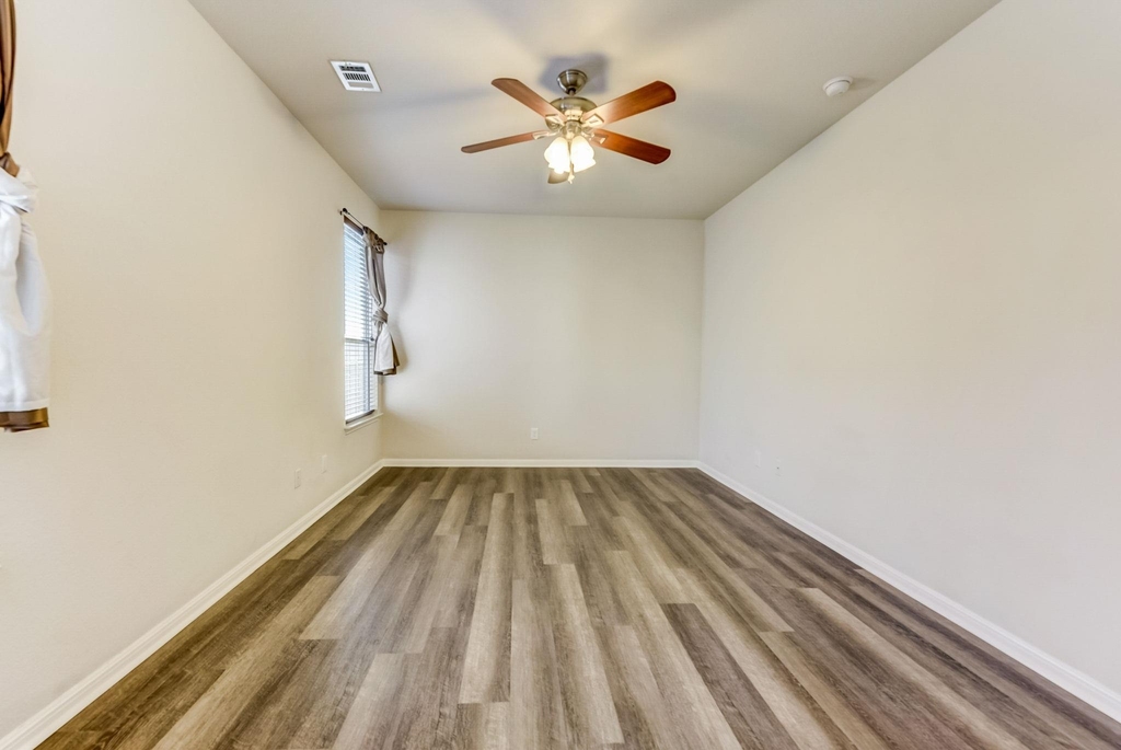 11400 W Parmer Ln - Photo 17