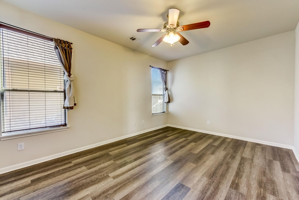 11400 W Parmer Ln - Photo 19