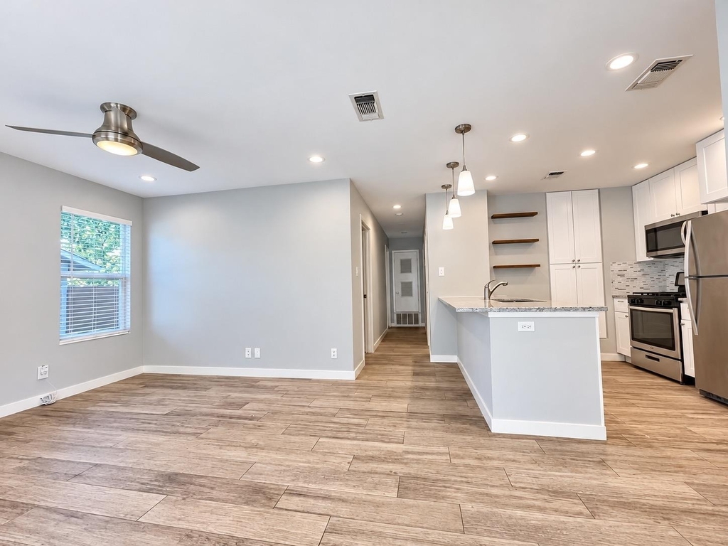 813 Emerald Wood Dr - Photo 6