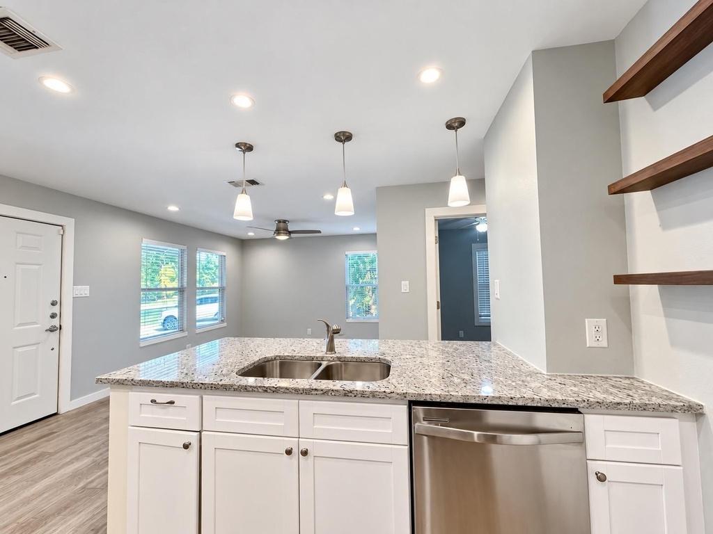 813 Emerald Wood Dr - Photo 13