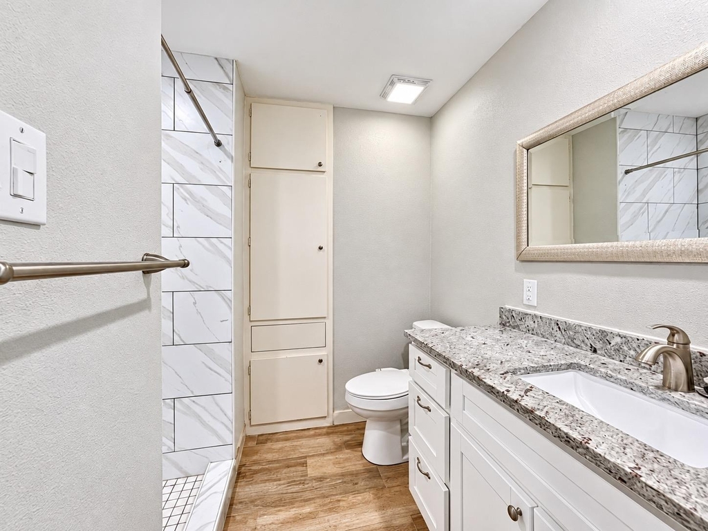 813 Emerald Wood Dr - Photo 17