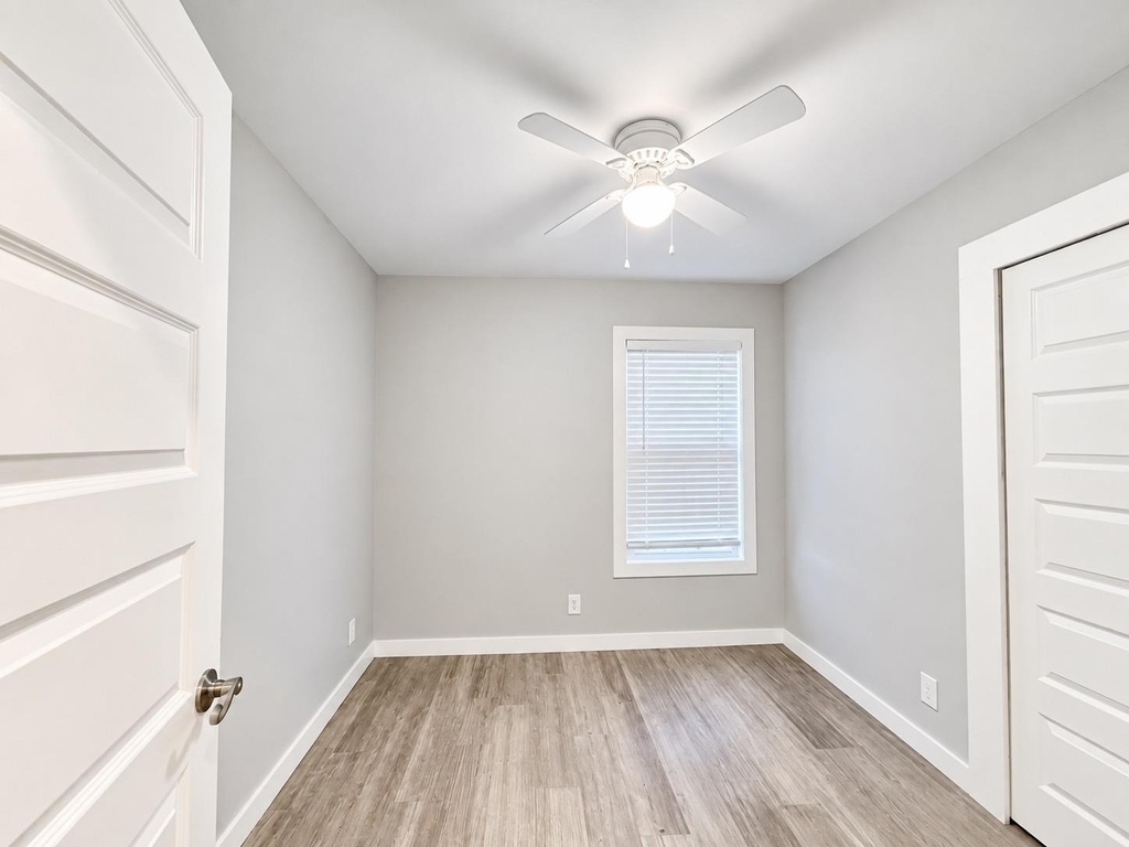 813 Emerald Wood Dr - Photo 16