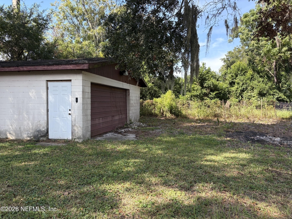 2344 Rogero Road - Photo 27