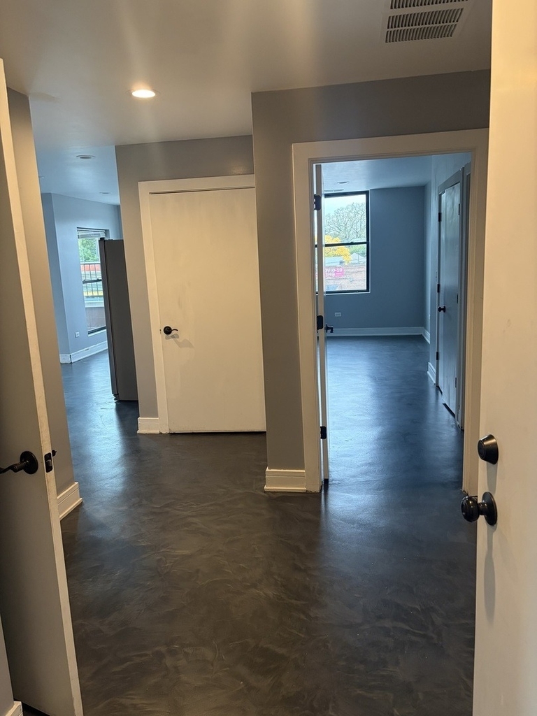 10301 S Kedzie Avenue - Photo 2