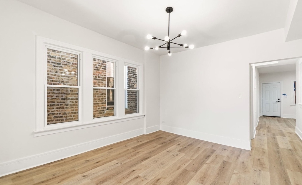 2112 S Drake Avenue - Photo 3