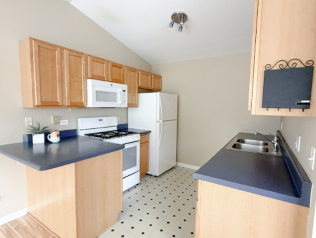 1303 N Red Oak Circle - Photo 4