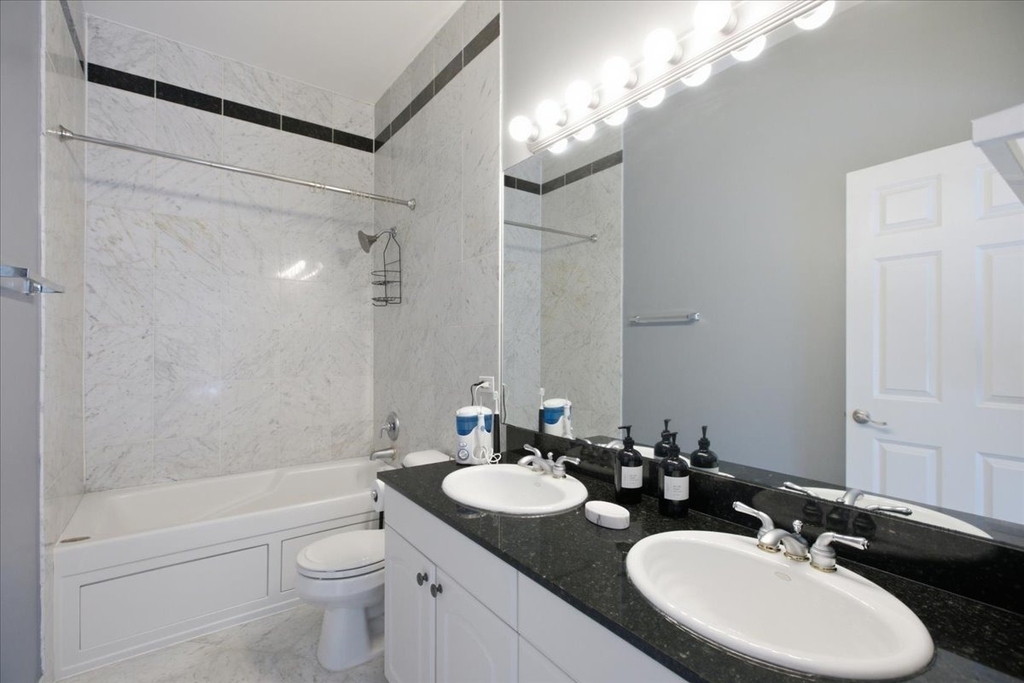 1641 W North Avenue - Photo 9