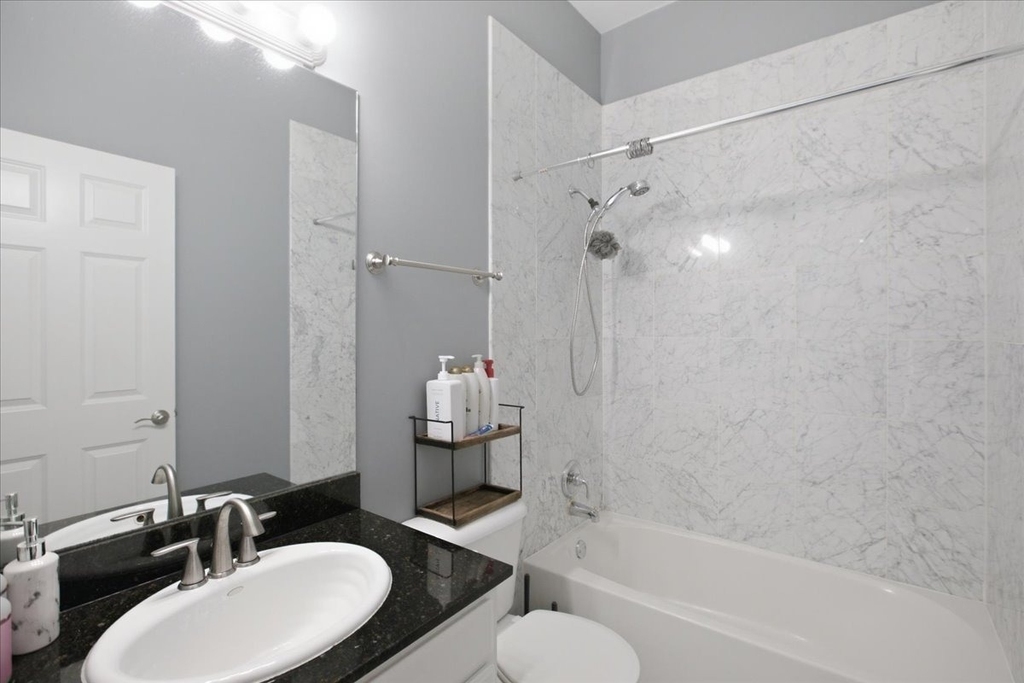 1641 W North Avenue - Photo 8