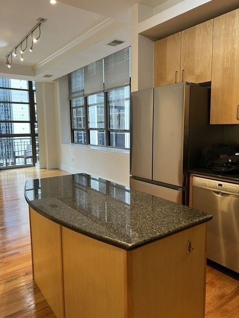 212 W Washington Street W - Photo 10