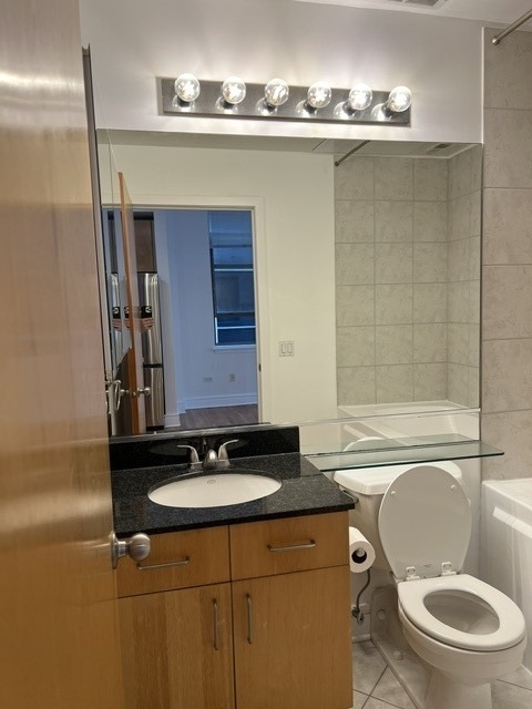 212 W Washington Street W - Photo 5
