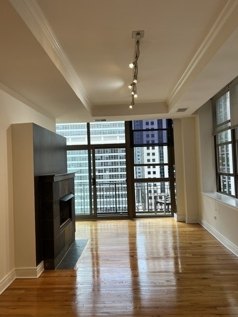 212 W Washington Street W - Photo 11