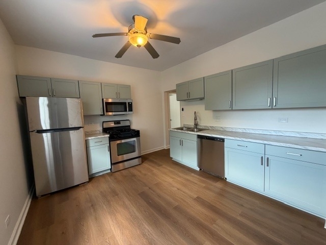 804 W Lakeside Place - Photo 2