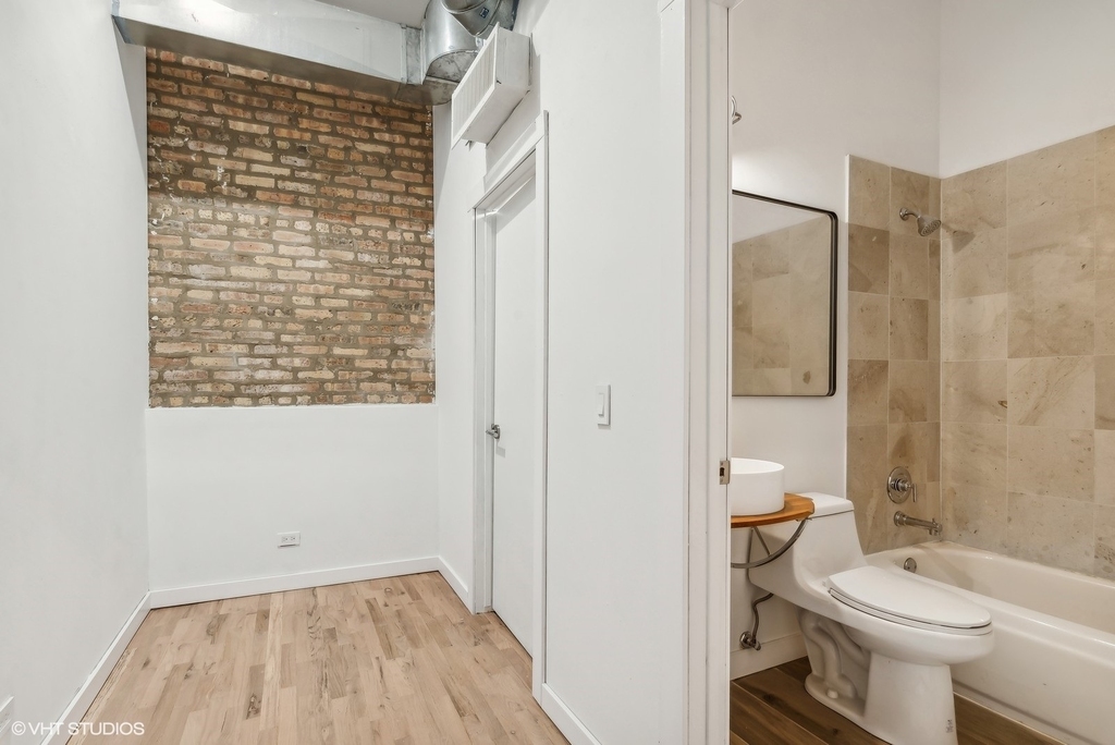 2156 W Hubbard Street - Photo 21