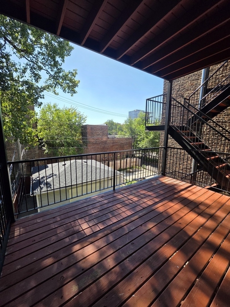 517 E 46th Place - Photo 21