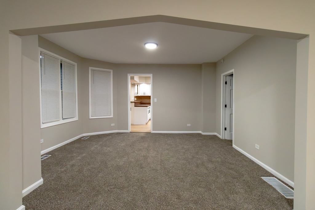 423 E 144th Street - Photo 4
