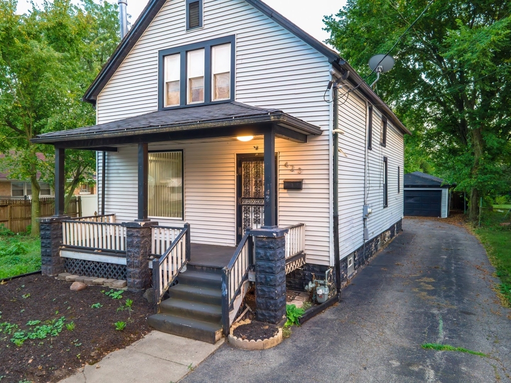423 E 144th Street - Photo 1