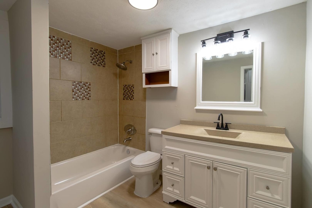 423 E 144th Street - Photo 11