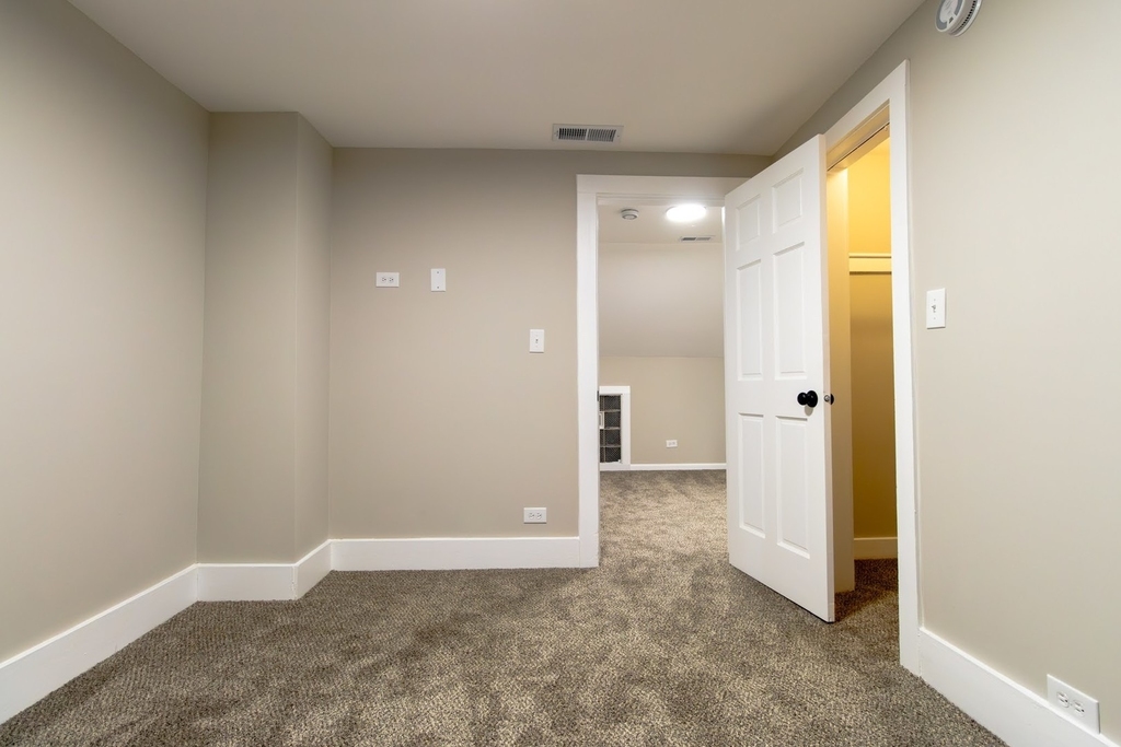 423 E 144th Street - Photo 15