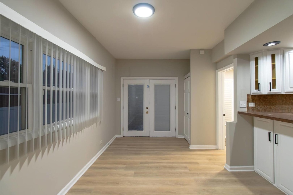 423 E 144th Street - Photo 12