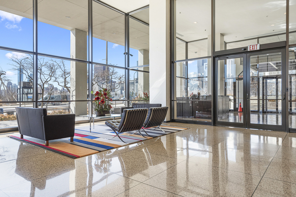 360 E Randolph Street - Photo 3